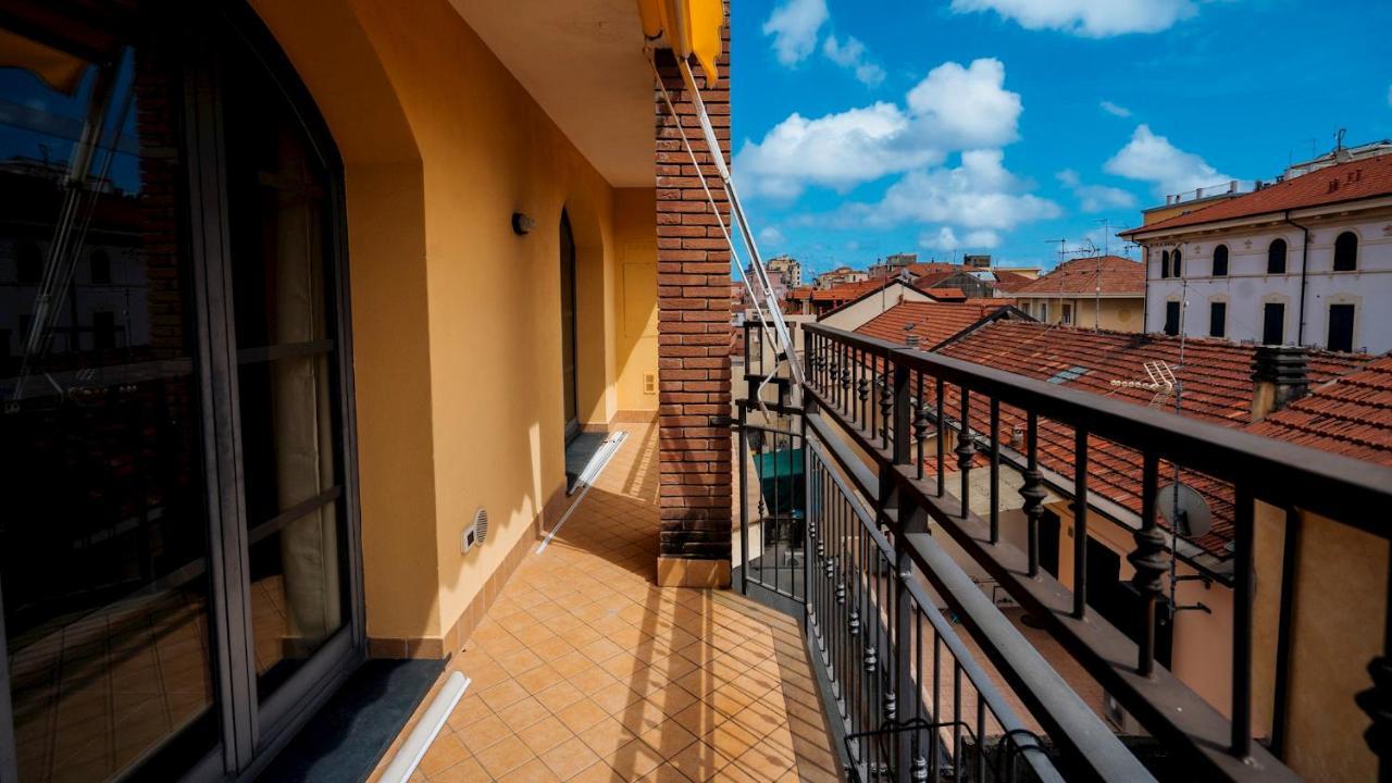 Dei Mille 31 B Apartamento Albenga Exterior foto